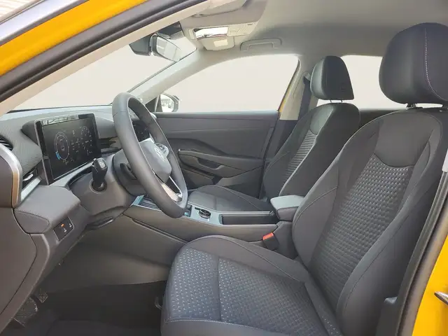 Volkswagen T-Roc view 8