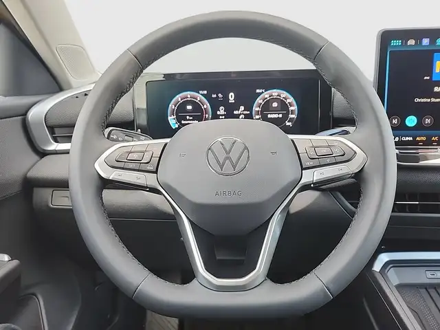 Volkswagen T-Roc view 10