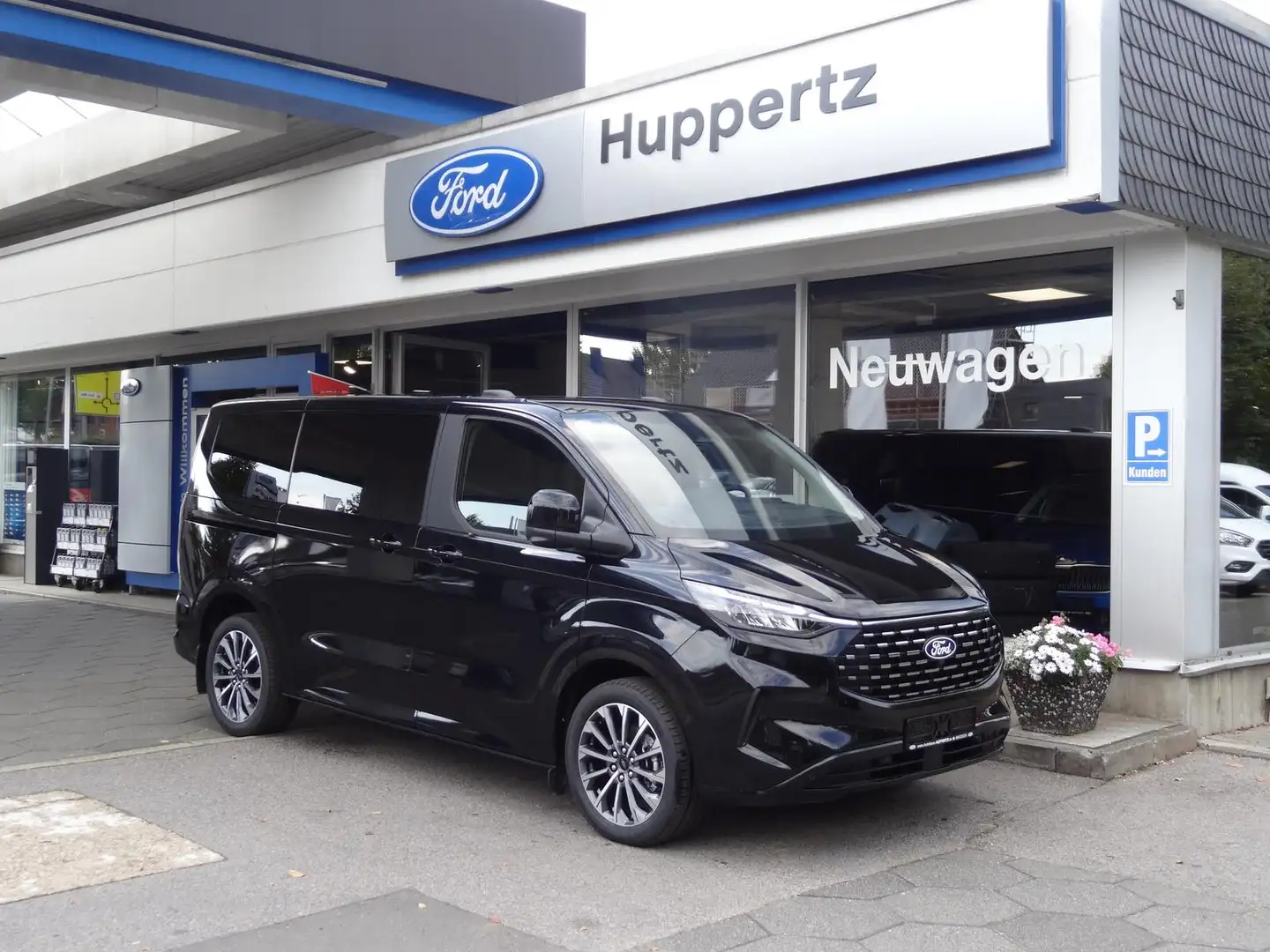Ford Tourneo Custom Titanium-X L1 AUT Stdhzg AHK Pano Schwarz - 1