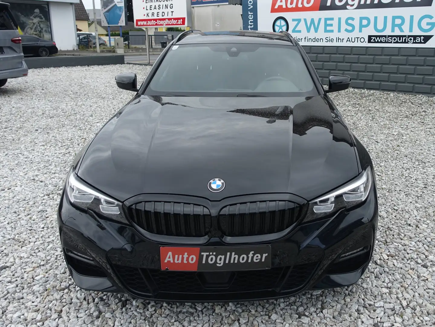BMW 318 d Aut. M-Sport ACC LED Live Cockpit Prof. 1.Besitz Schwarz - 2