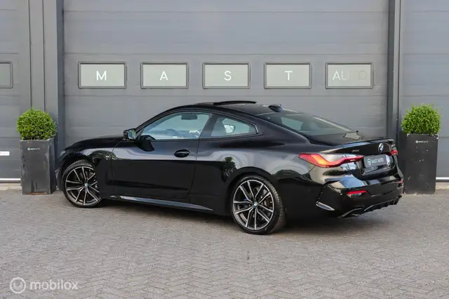 BMW 4 Series view 13