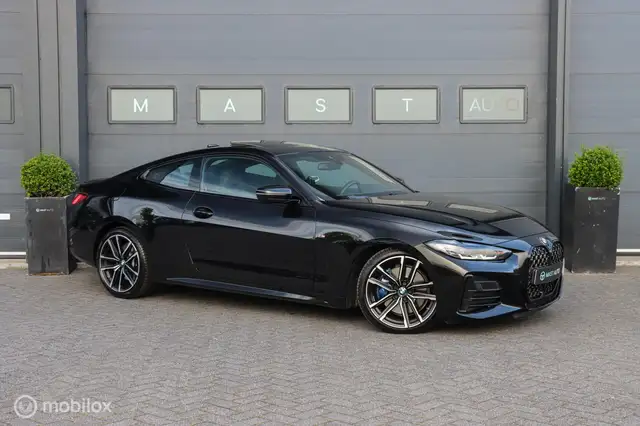 BMW 4 Series view 4