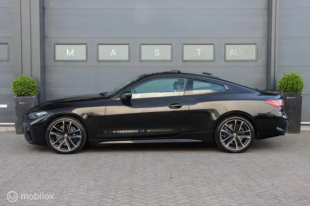 BMW 4 Series view 14