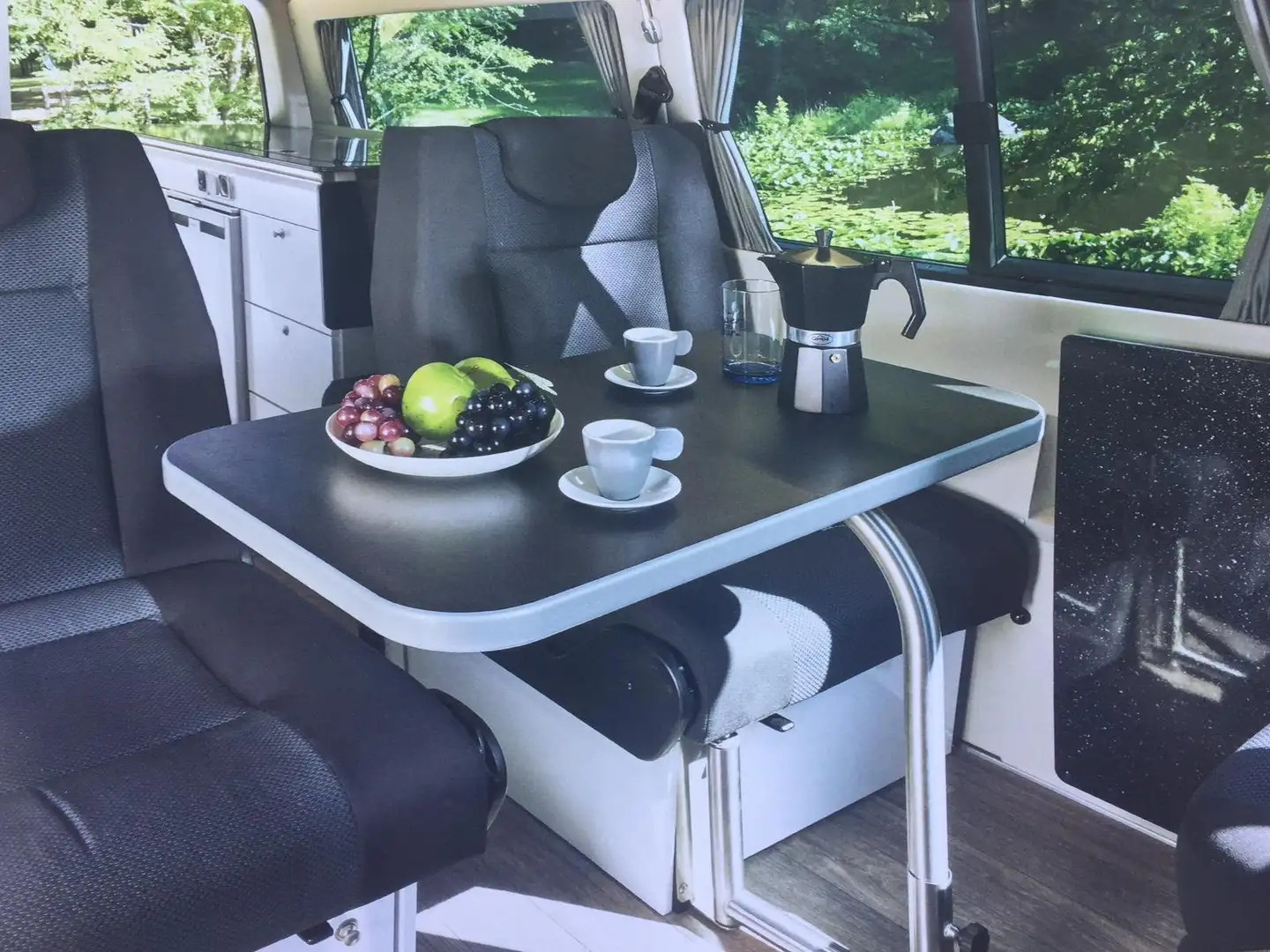 Volkswagen T6.1 Transporter Transporter T6.1 DSG 4MOTION Lang - 2