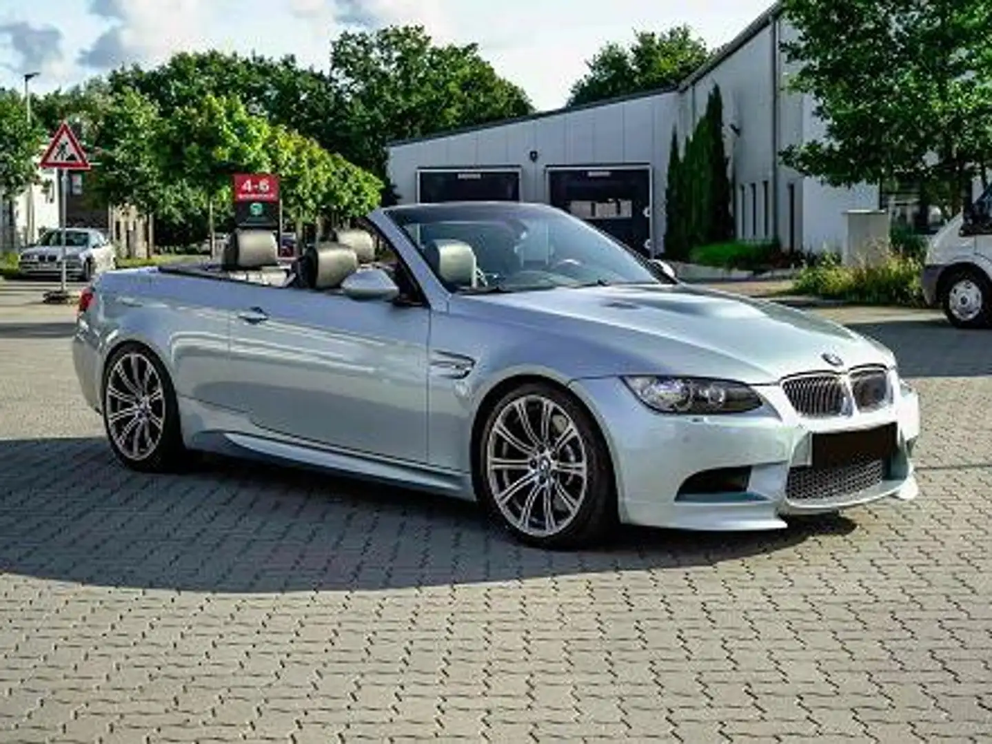 BMW M3 4.0 V8 M3 Cabrio Stříbrná - 1