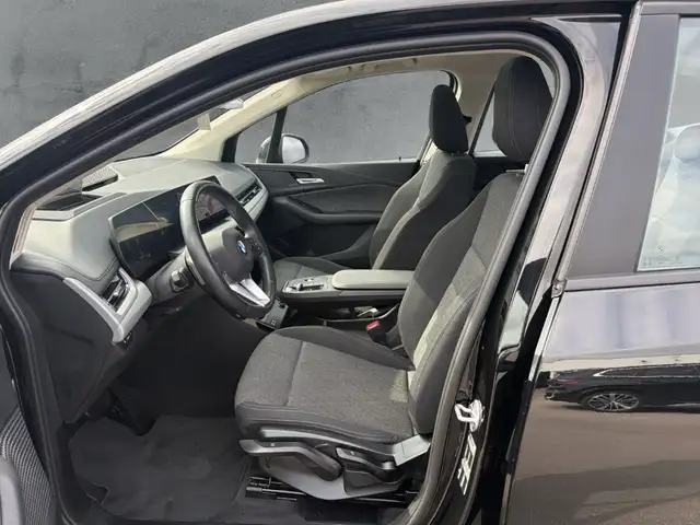 BMW 2 Series view 8