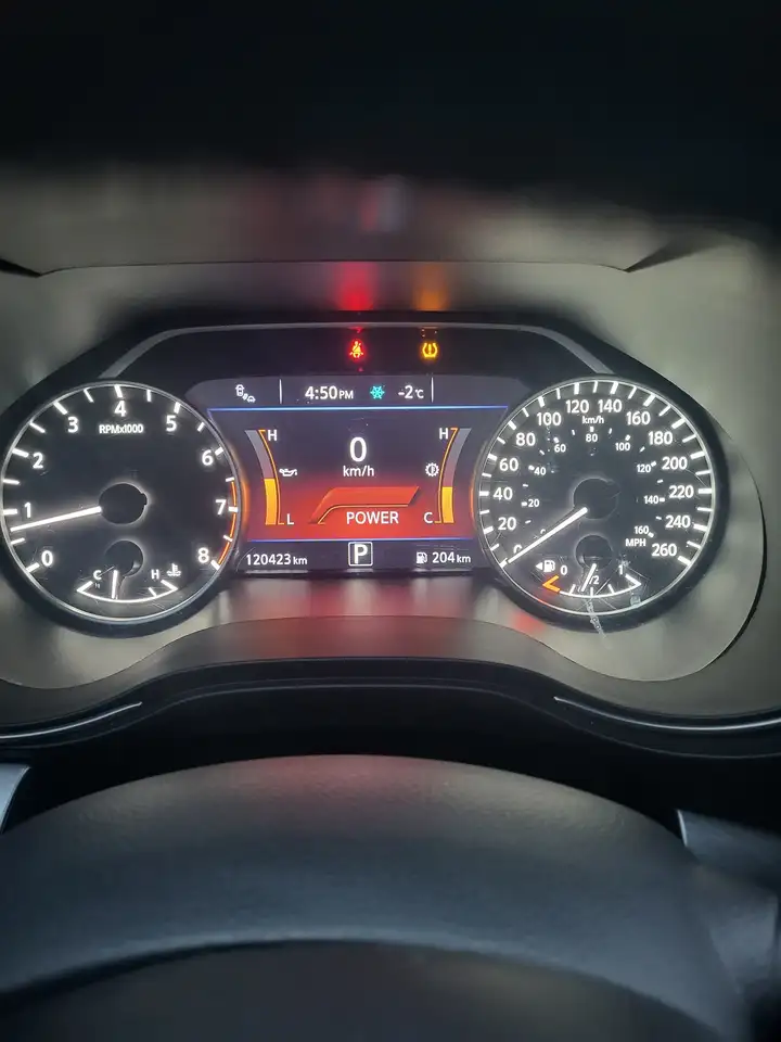 Nissan Maxima снимка Nissan Maxima
