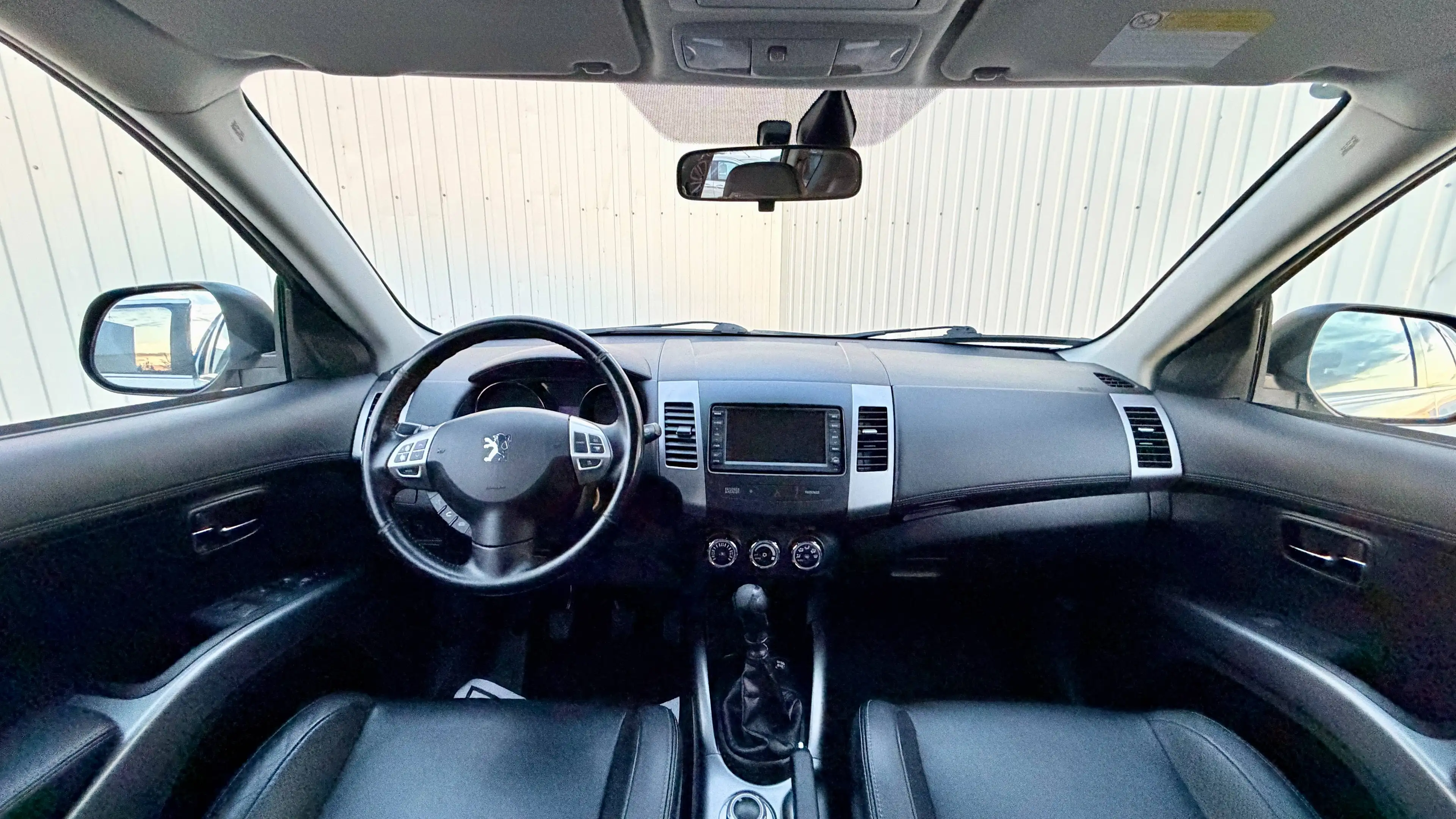 Peugeot 4007 Allure — photo 8