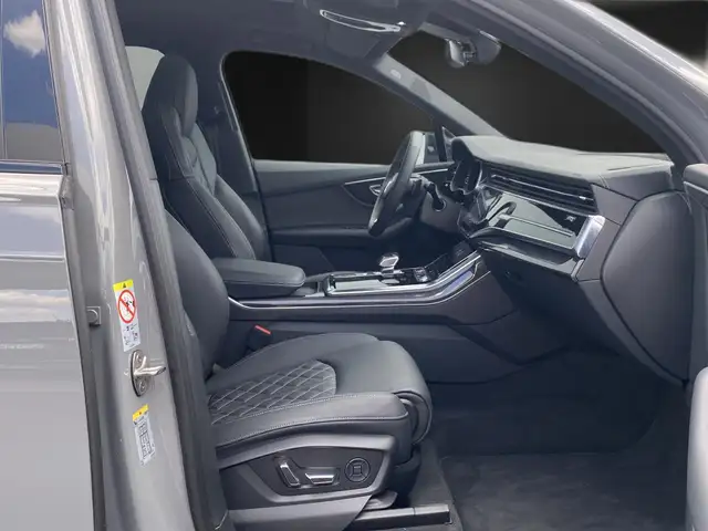 Audi SQ7 view 15