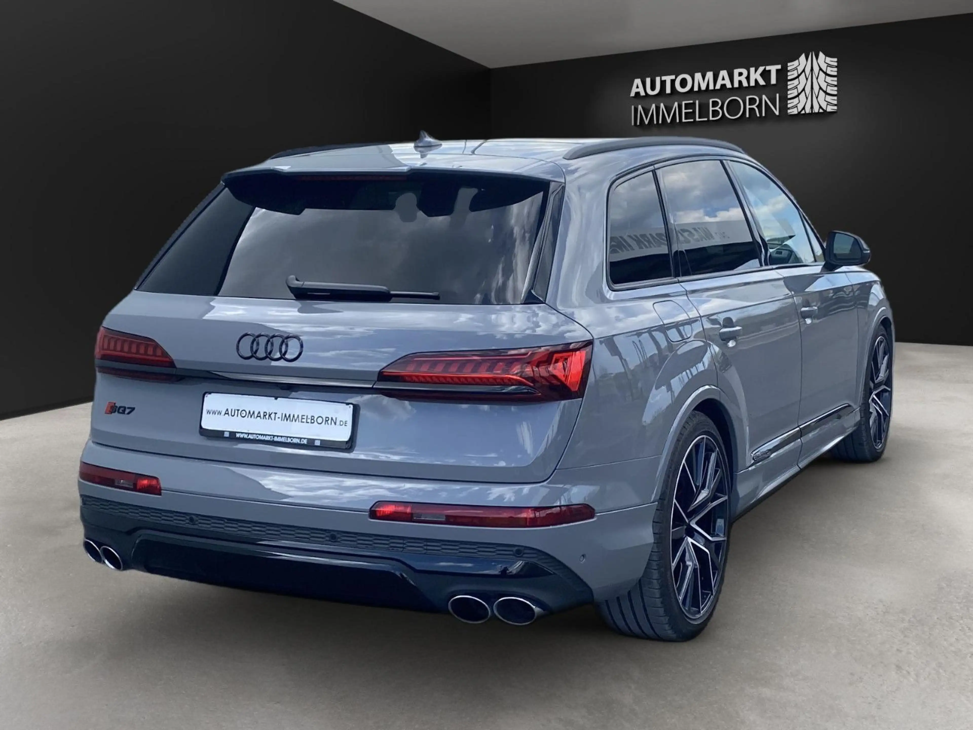 Audi SQ7 competition plus 7Sitz*Pano*Matrix*ACC*22 — photo 7