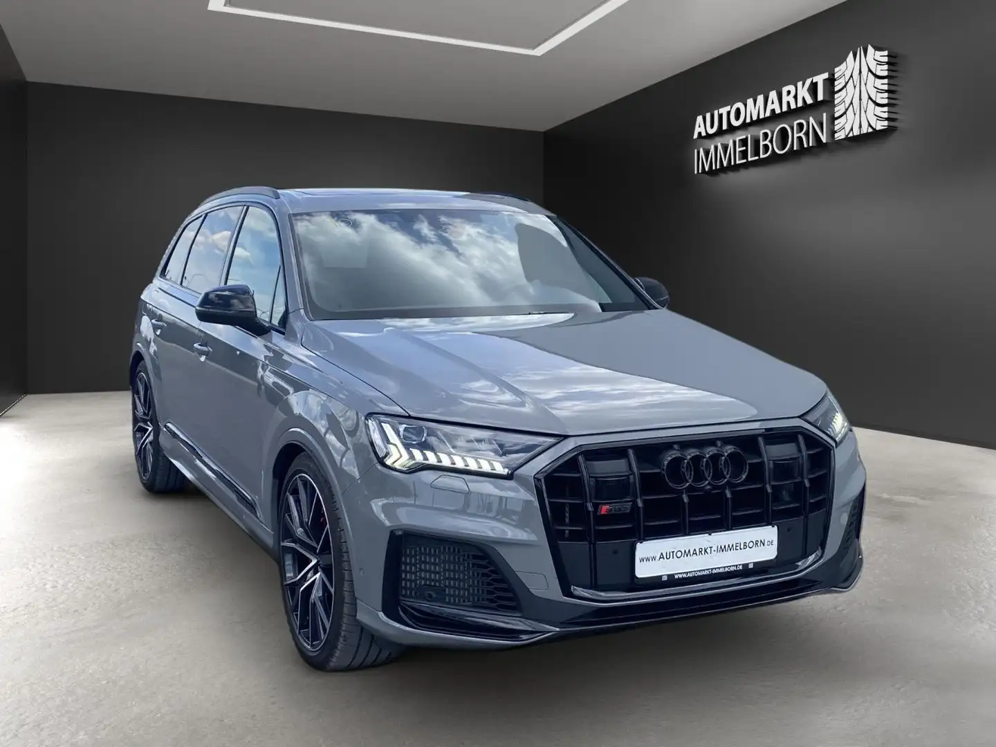 Audi SQ7 competition plus 7Sitz*Pano*Matrix*ACC*22 Grau - 2