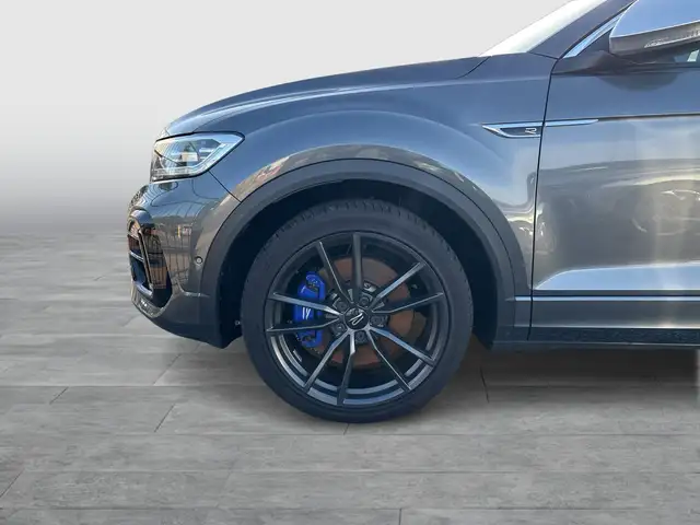 Volkswagen T-Roc view 8
