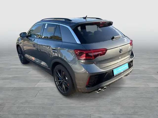 Volkswagen T-Roc view 3