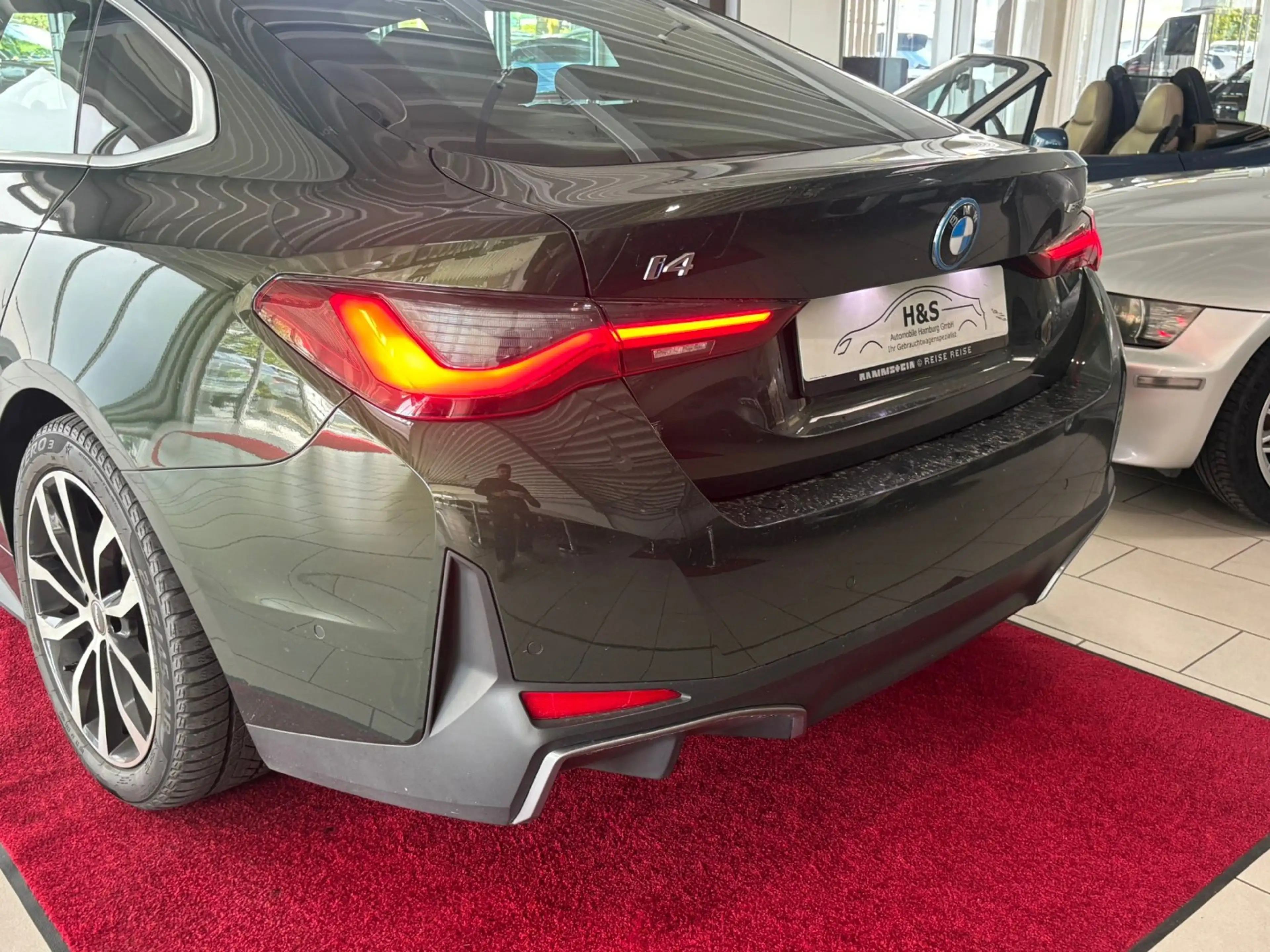 BMW i4 40 eDrive *AHK/PANO* — photo 4