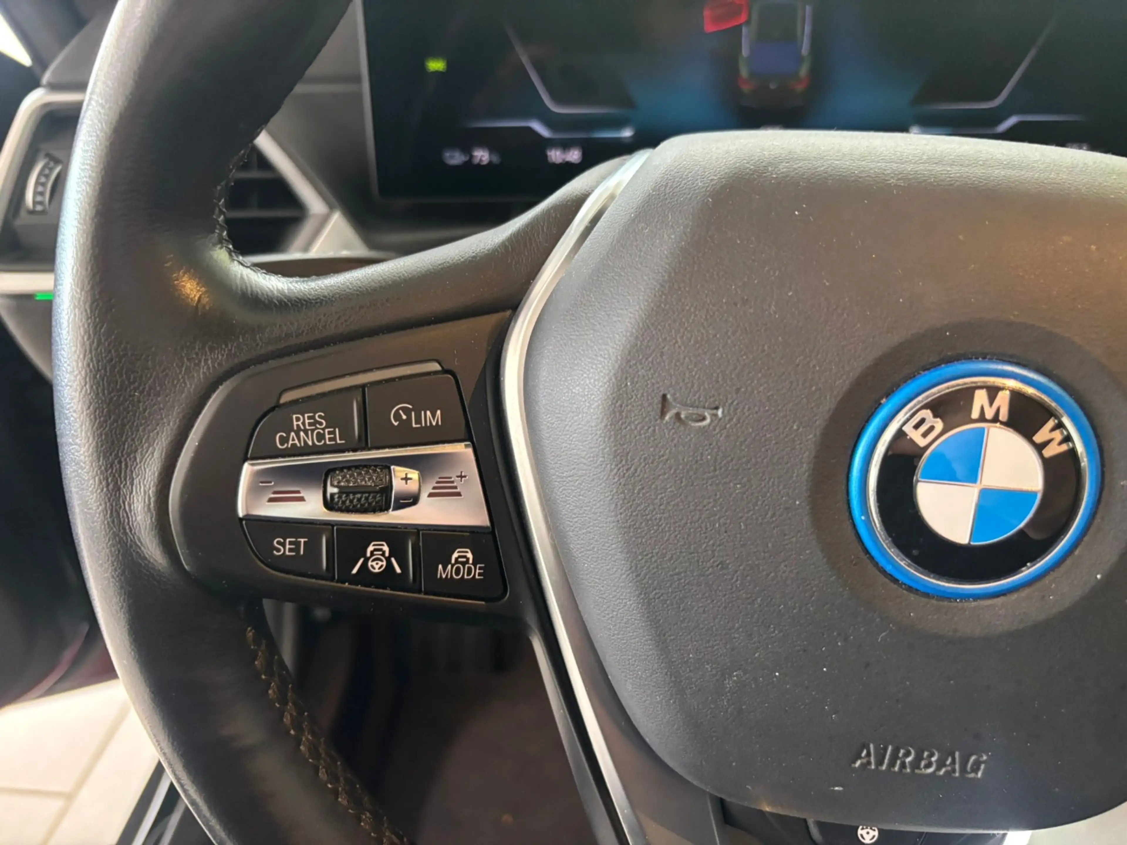 BMW i4 40 eDrive *AHK/PANO* — photo 13