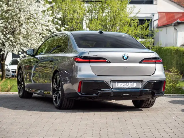 BMW M view 4