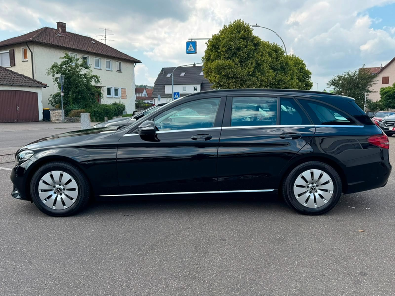 Mercedes-Benz C 220 d T-Modell — photo 7