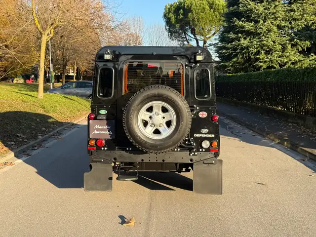 Land Rover Defender view 12