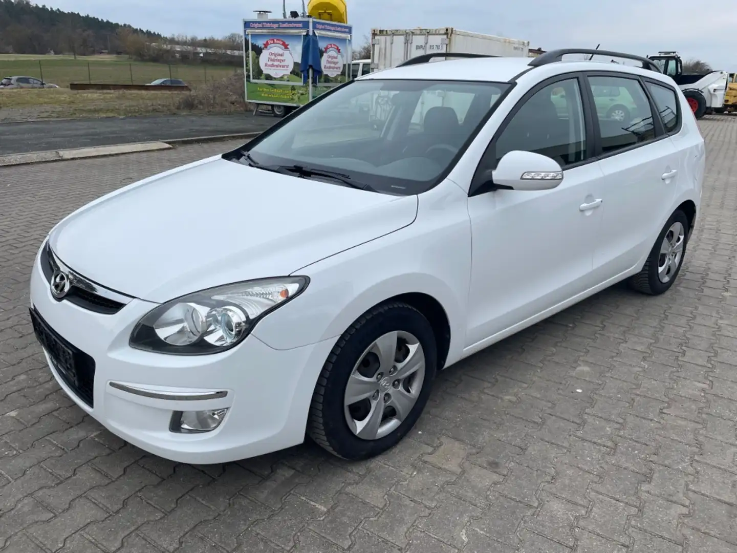 Hyundai i30 CW 1.6 CRDi Klima, Scheckheft, Sportsitze White - 1