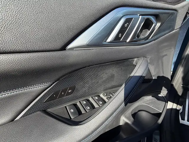 BMW M4 40 i xDrive Cabrio G23 Ansicht 28