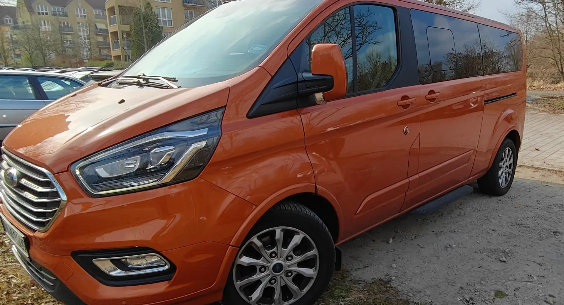 Ford Tourneo Custom Tourneo Custom 320 L2H1 VA Autm.Titanium Orange - 1