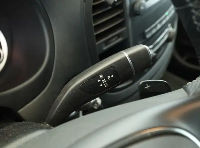 Mercedes-Benz Vito view 13