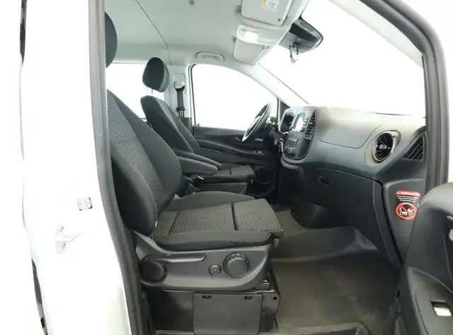 Mercedes-Benz Vito view 14