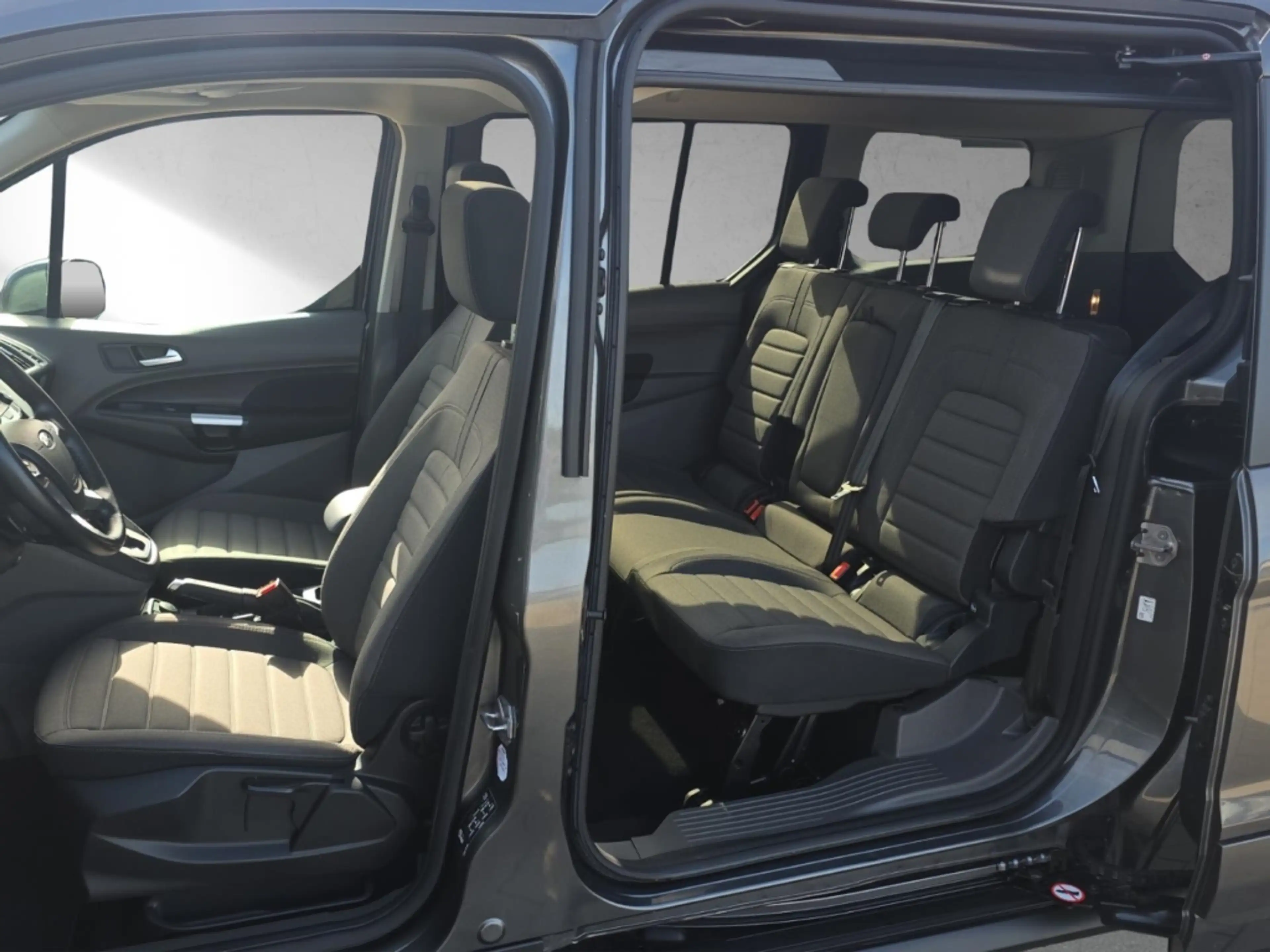 Ford Tourneo Connect Grand L2 Titanium 1.5 EcoBlue EU6d — photo 12