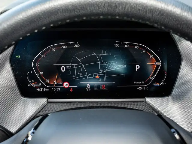 BMW 1 Series view 11