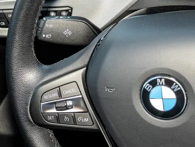 BMW 1 Series view 13