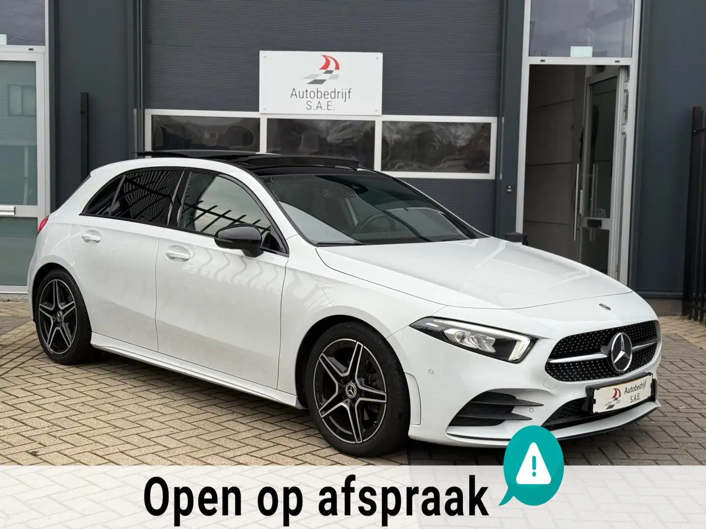 Mercedes-Benz A 180 AMG PANO CARPLAY SFEER NIGHT CAMERA Blanc - 2