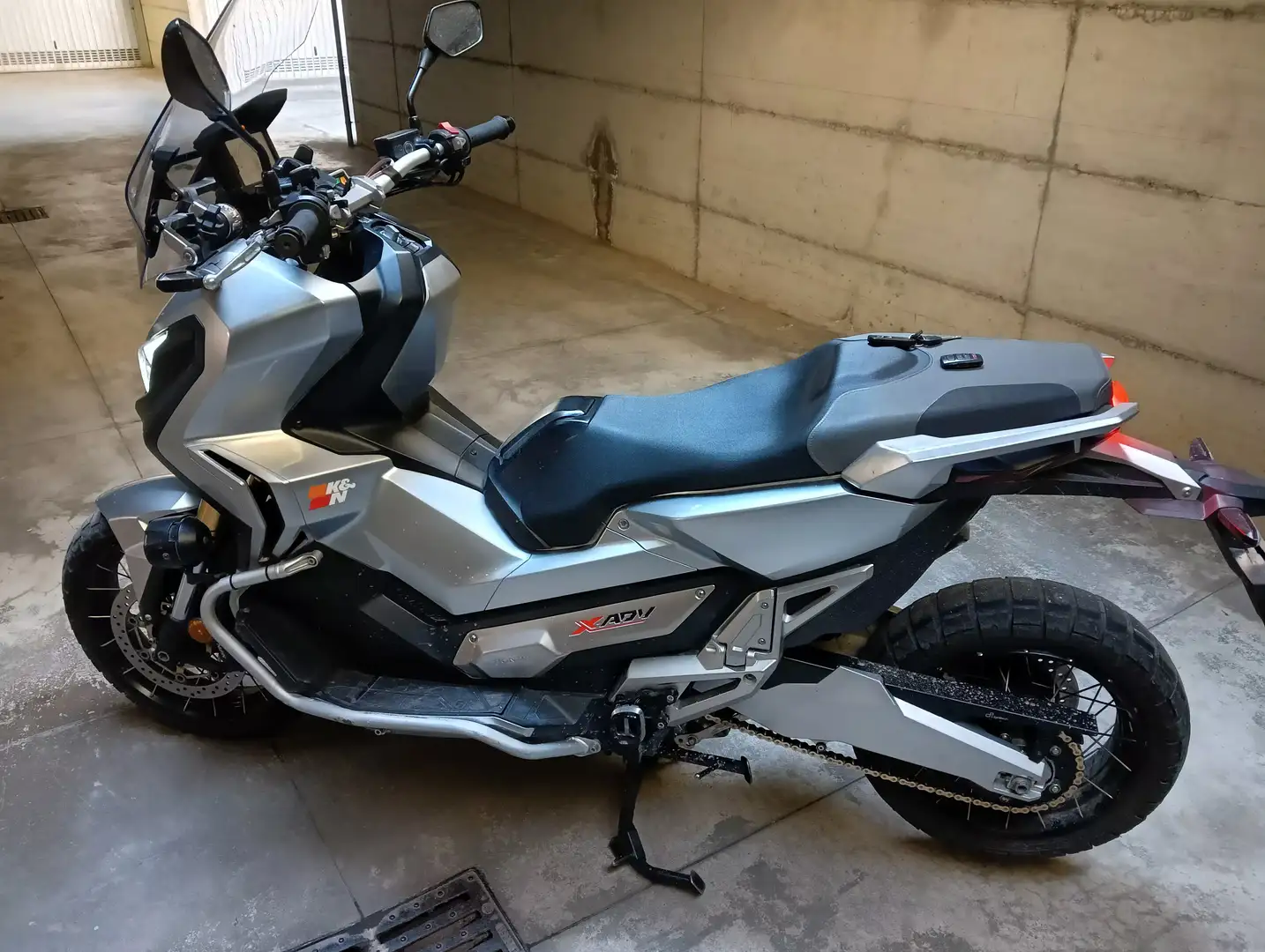 Honda X-ADV Dtc gravel edition Stříbrná - 1