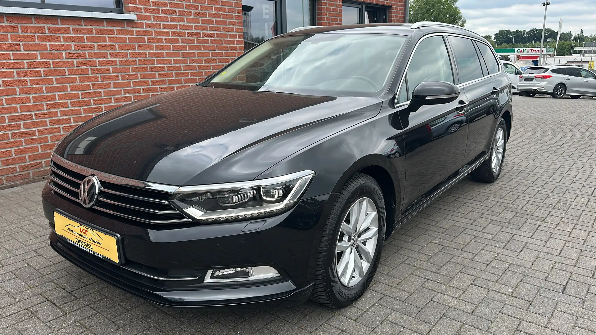 Volkswagen Passat Variant 2.0 TDI SCR Highline(MOTOR NEW 0-KM Facture) Noir - 1