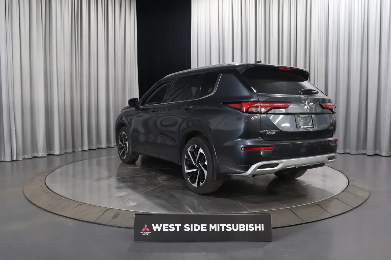 Mitsubishi Outlander снимка Mitsubishi Outlander