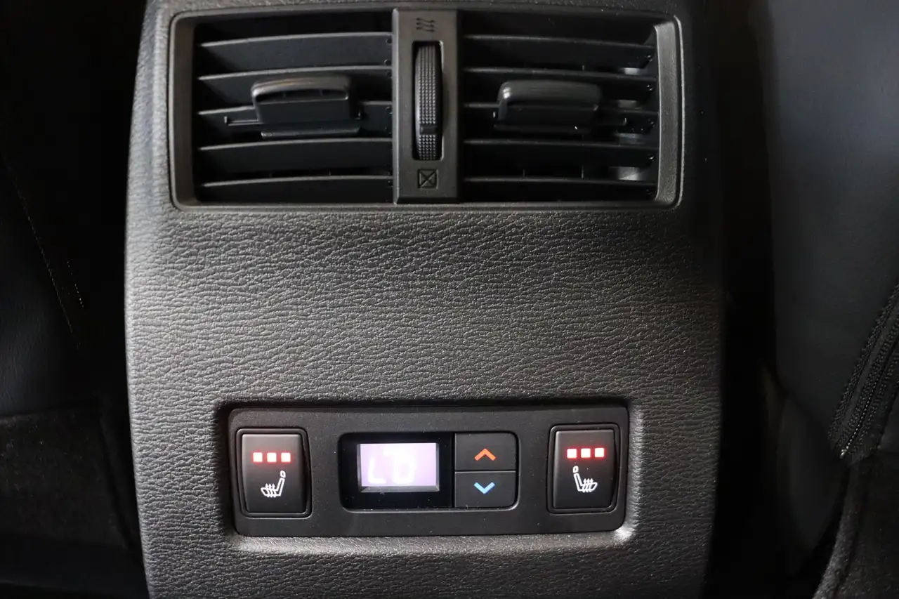 Mitsubishi Outlander снимка Mitsubishi Outlander