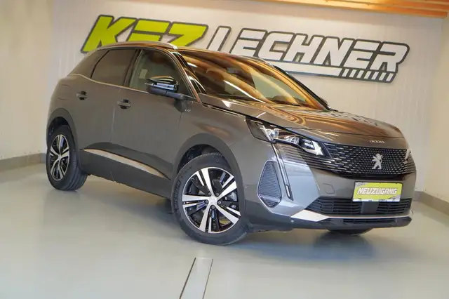 Peugeot 3008 view 3
