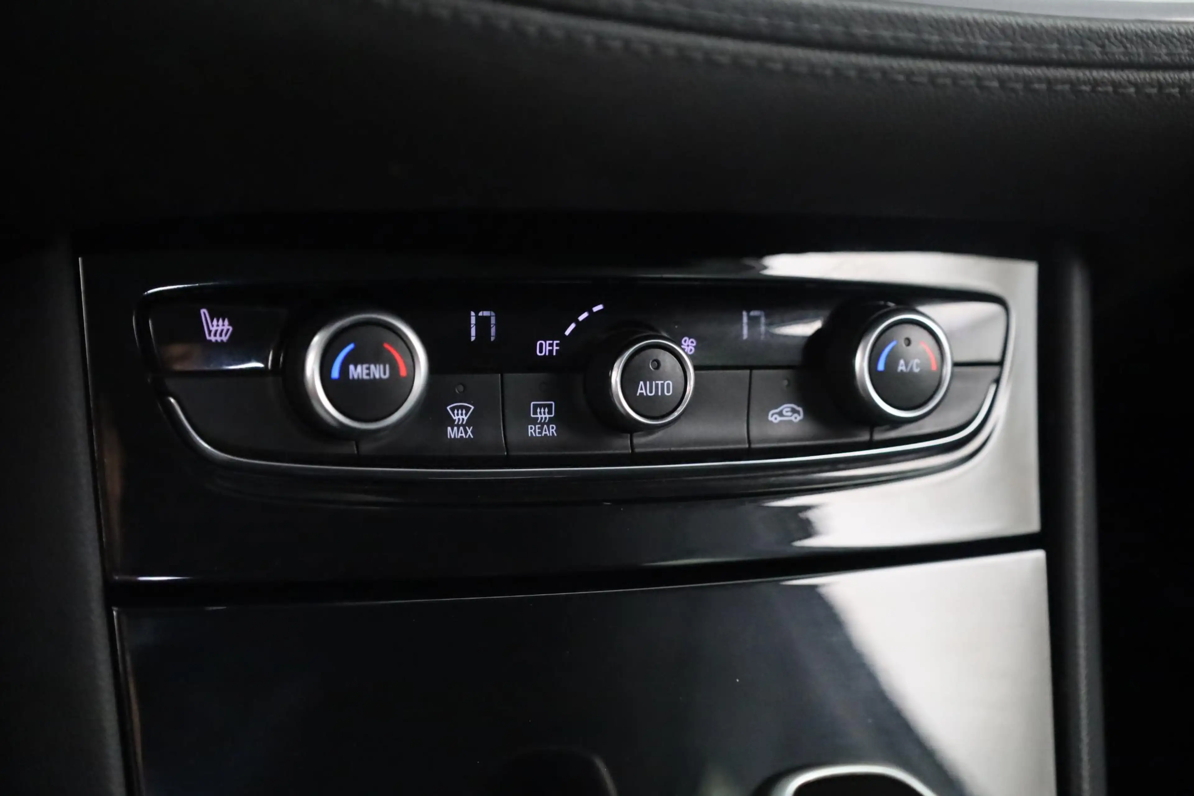 Opel Grandland X 1.6 Turbo Ultimate | Camera | BLISS | Carplay | Ad — photo 13