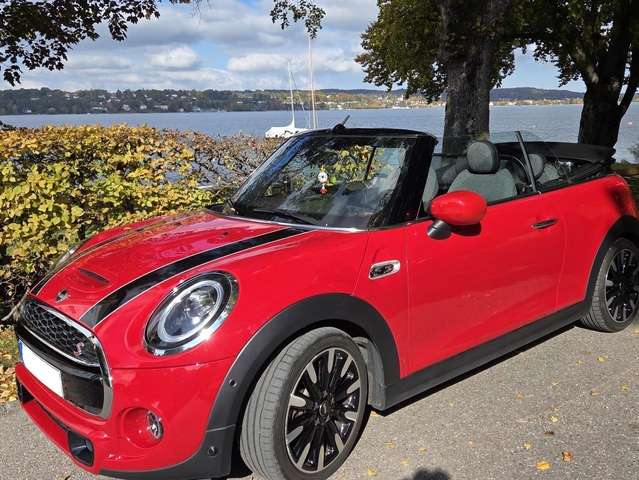 Imagine MINI Cooper S Cabrio Mini Cooper S Cabrio Aut. Sidewalk