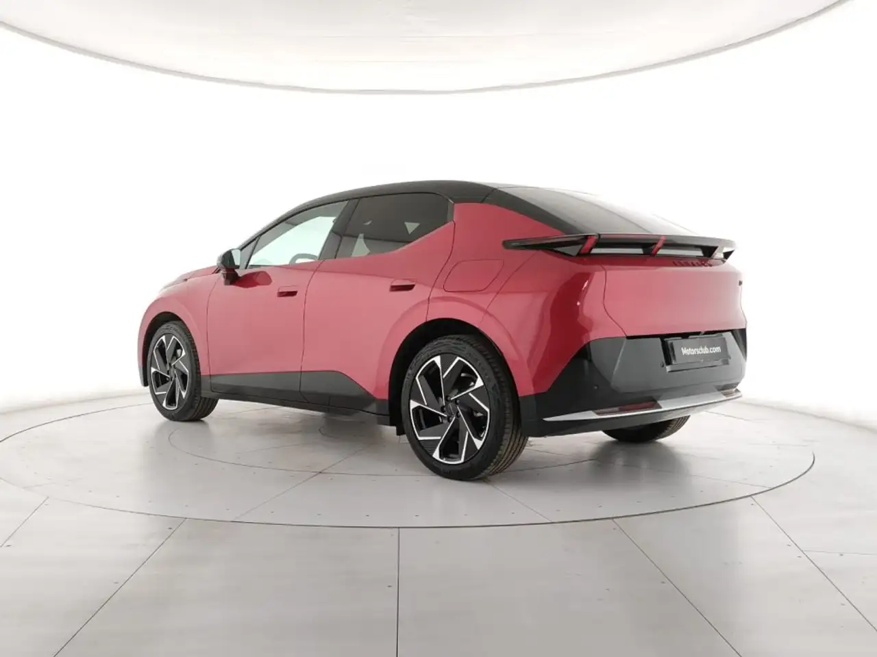 Lynk & Co 02