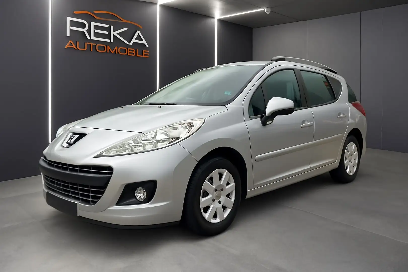 Peugeot 207 SW Escapade Grau - 2