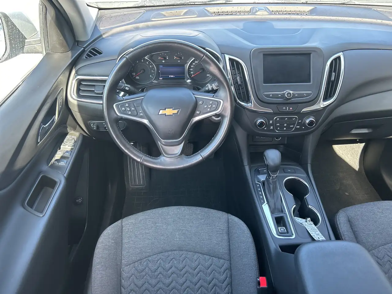 Chevrolet Equinox снимка Chevrolet Equinox