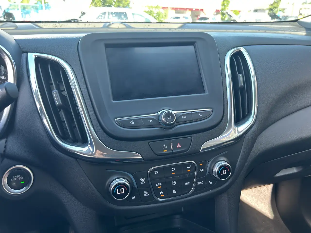Chevrolet Equinox снимка Chevrolet Equinox