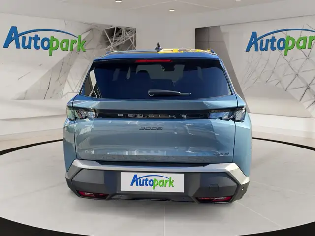 Peugeot 5008 GT Plug-in Hybrid 195 e-DCS7 Ansicht 7