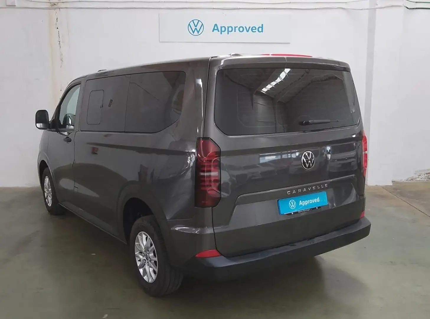 Volkswagen T5 Caravelle 2.0TDI Batalla Corta Aut. 110kW - 2