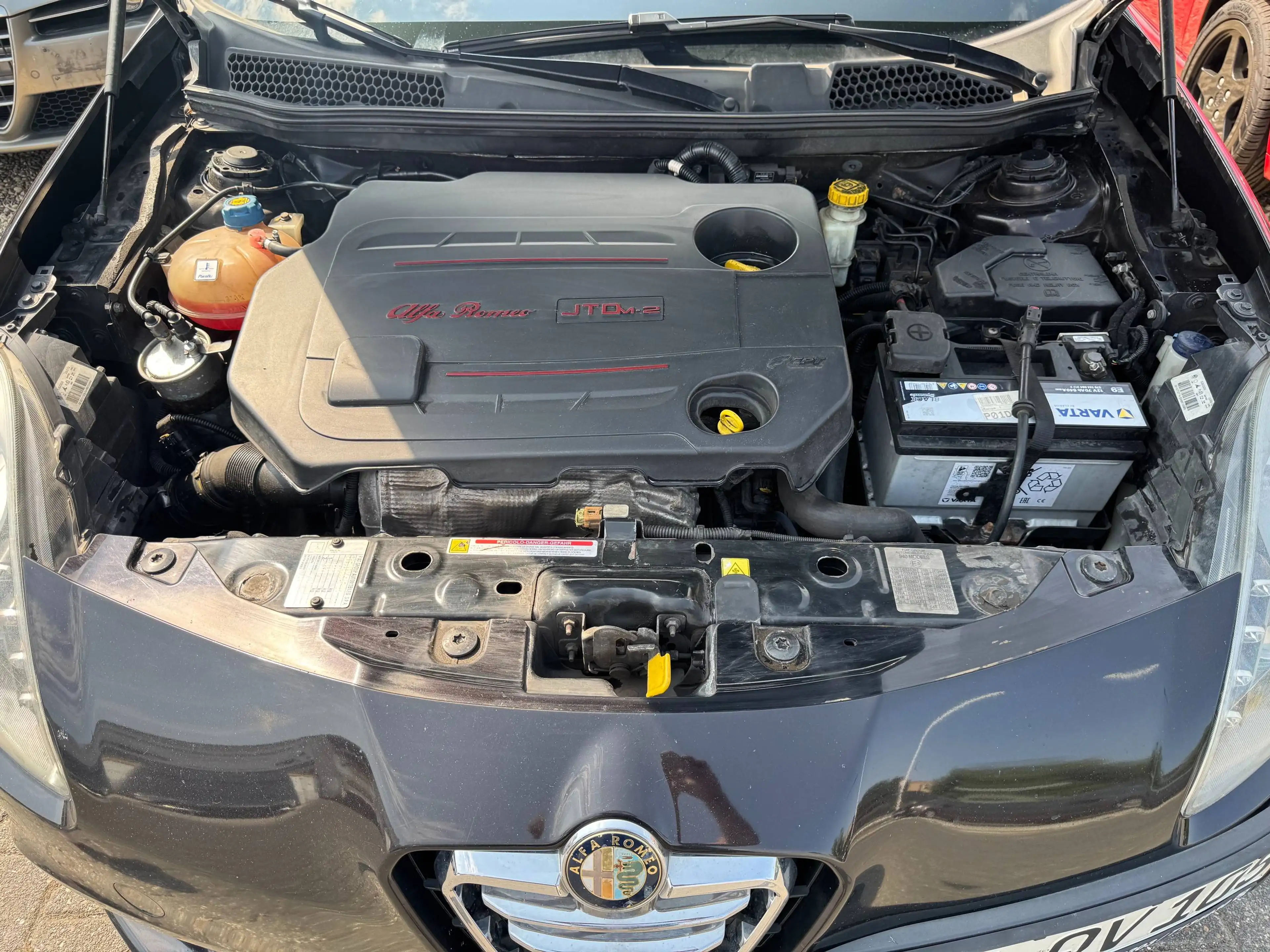 Alfa Romeo Giulietta Turismo - 2,0 JtdM - DNA - 18" - PDC - Sitzheizung — photo 10
