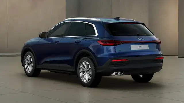 Audi Q5 view 3
