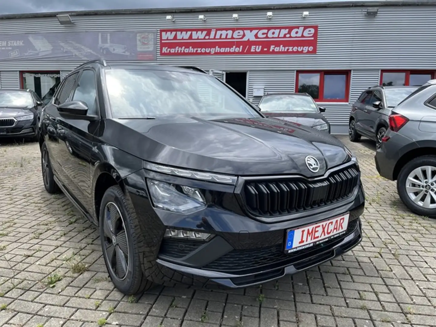 Skoda Kamiq 1,5 TSI DSG Monte Carlo + Kamera +  PDC + Klimatro Schwarz - 1