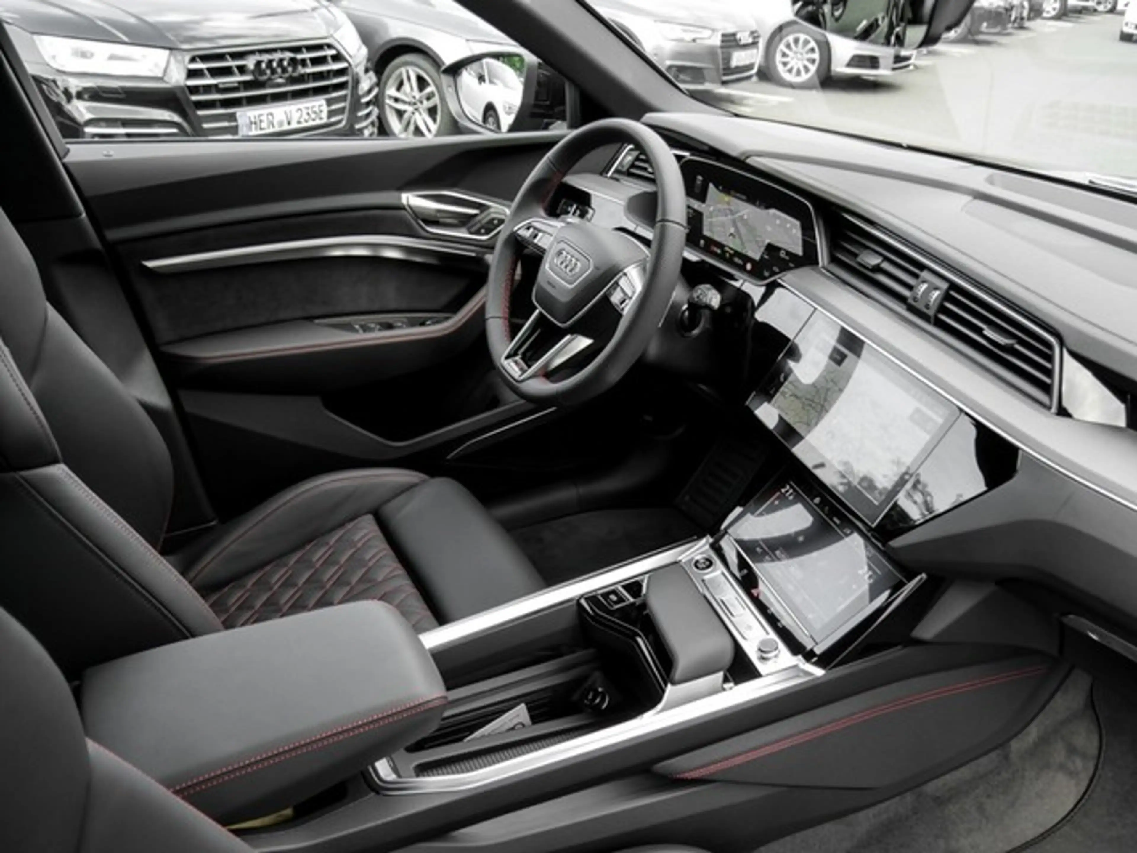 Audi Q8 e-tron 55 Qu. S LINE PANO B&O AHK 360°CAM — photo 9