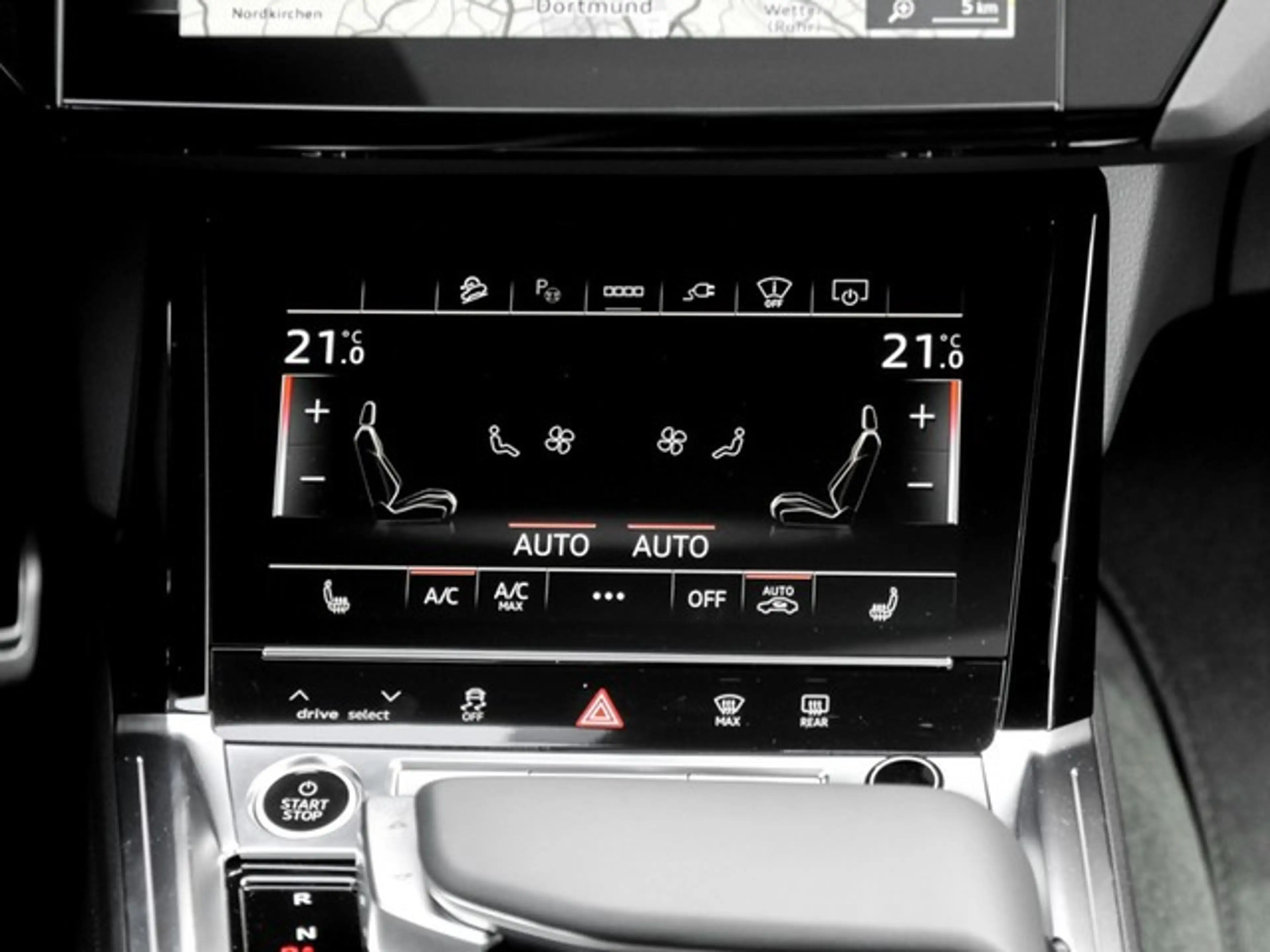 Audi Q8 e-tron 55 Qu. S LINE PANO B&O AHK 360°CAM — photo 14