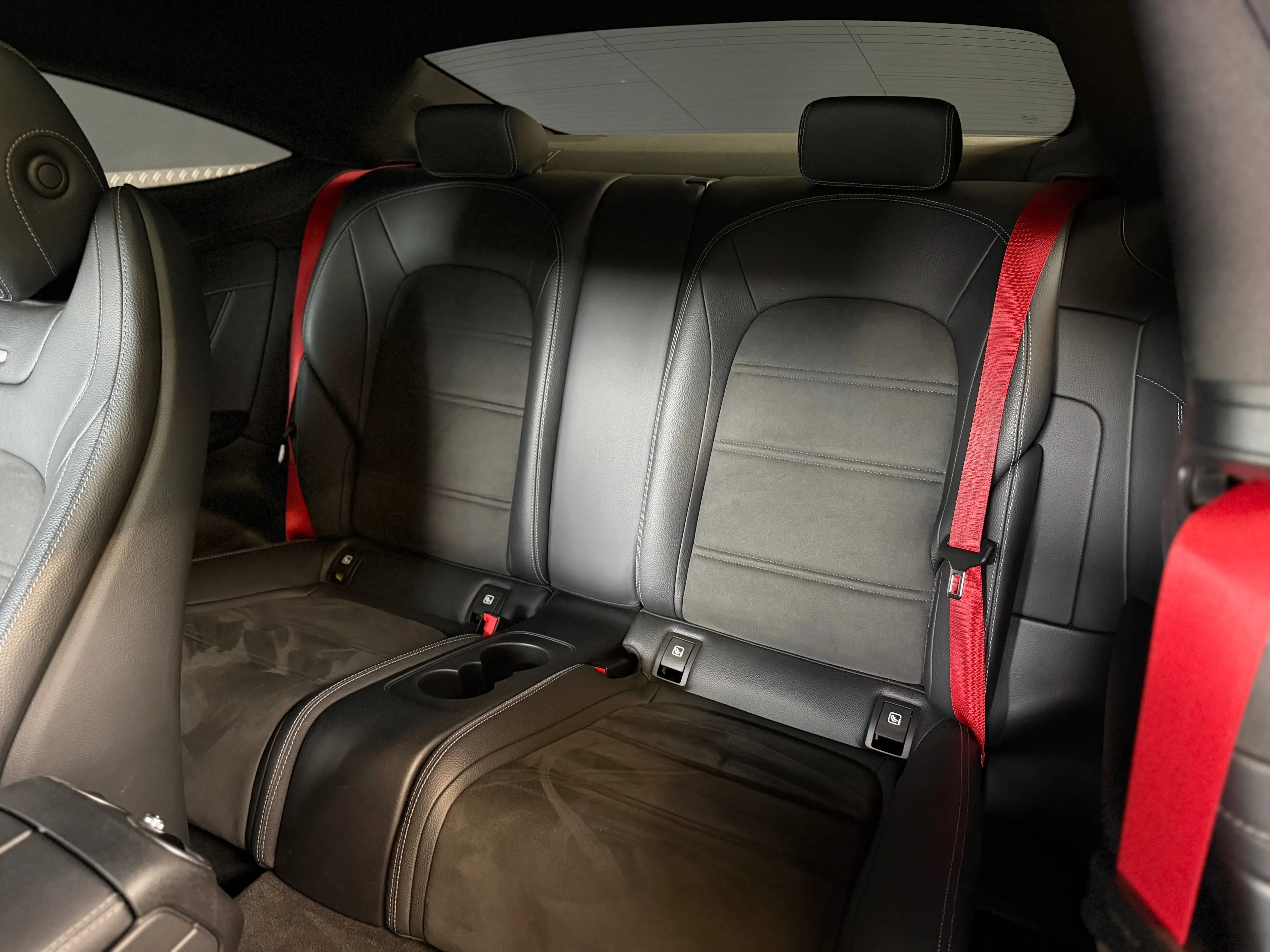 Mercedes-Benz C 63 AMG S Coupe-MULTIBEAM-PANO-KAMERA-DISTRONIC-KEYLESS — photo 14